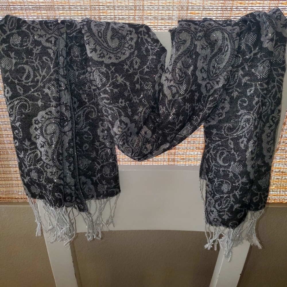 Black and silver paisley print scarf